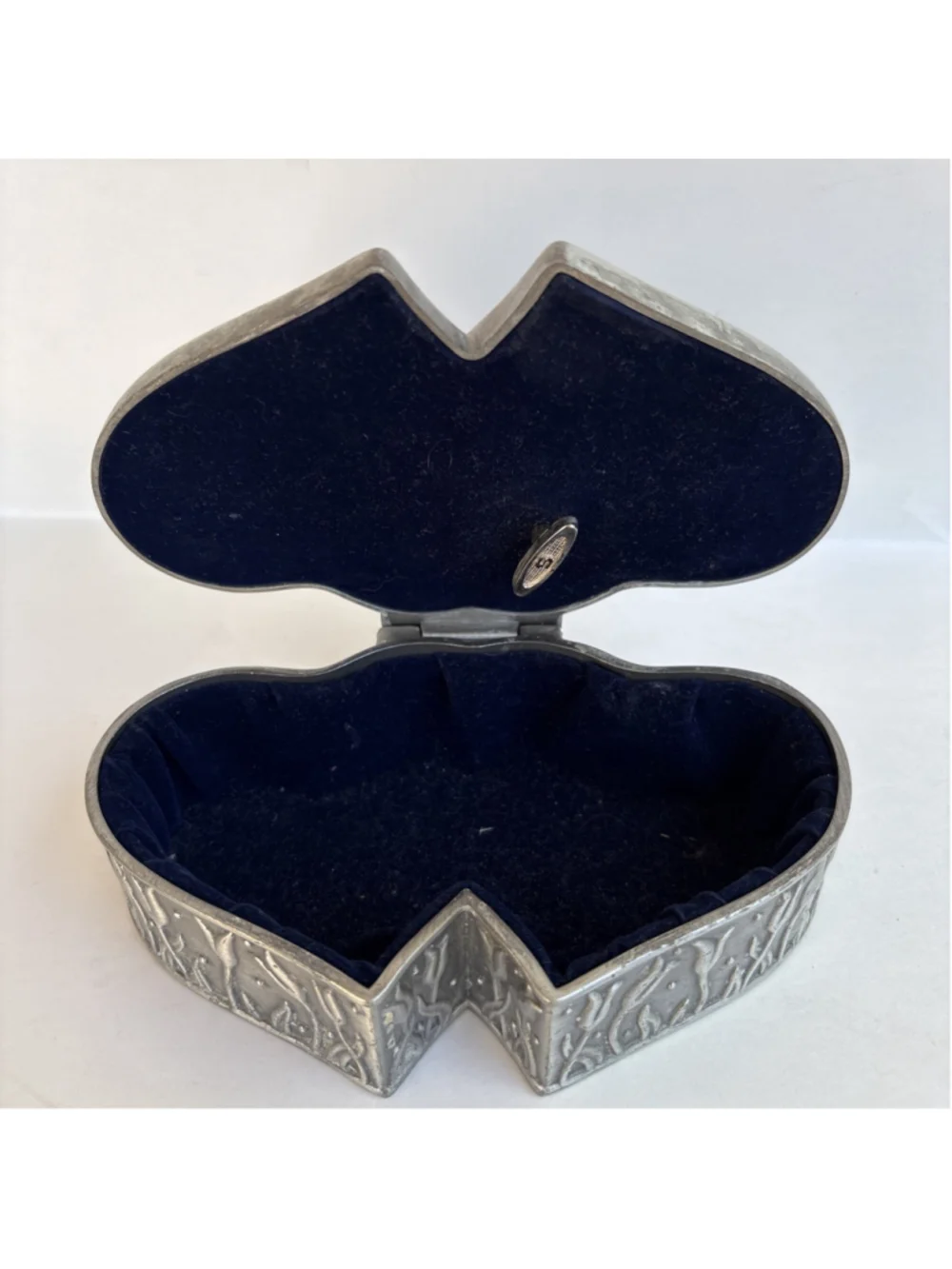Vntg Silver Plated Double Heart blueVelvet Lined Trinket music Box Silver Art